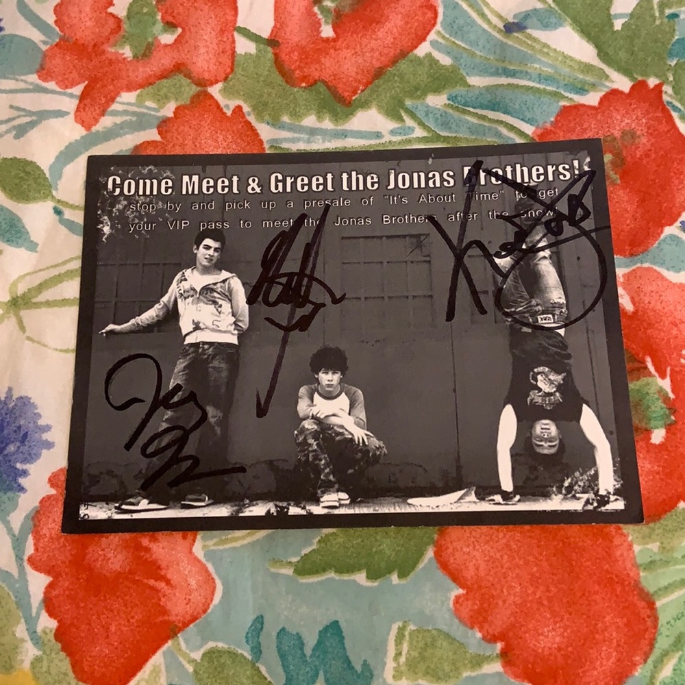 Jonas Brothers Signed 2006 VIP Autograph Card “It’s About Time”